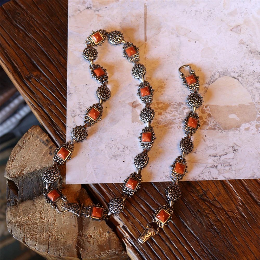 Vintage jewelry fashion Classic Luxury temperament square color composite with Bohemian women accessories necklace or bracelet
Vintage jewelry fashion Classic Luxury temperament square color composite with Bohemian women accessories necklace or bracelet