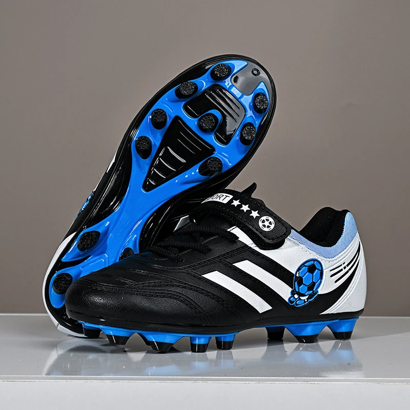 Men New Football Boots Resistant Professional Grass Male Ultralight Non Slip Fast Soccer Shoes Top Quality Cleats Football Shoes
Men New Football Boots Resistant Professional Grass Male Ultralight Non Slip Fast Soccer Shoes Top Quality Cleats Football Shoes