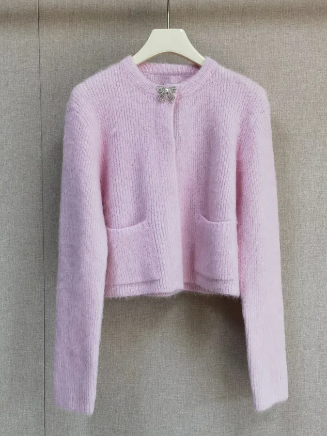 Sweet Knot Diamond Decorated Buttoned Fleece round Neck Knitted Open Cardigan Soft Sweater for Women Spring 2026
Sweet Knot Diamond Decorated Buttoned Fleece round Neck Knitted Open Cardigan Soft Sweater for Women Spring 2026