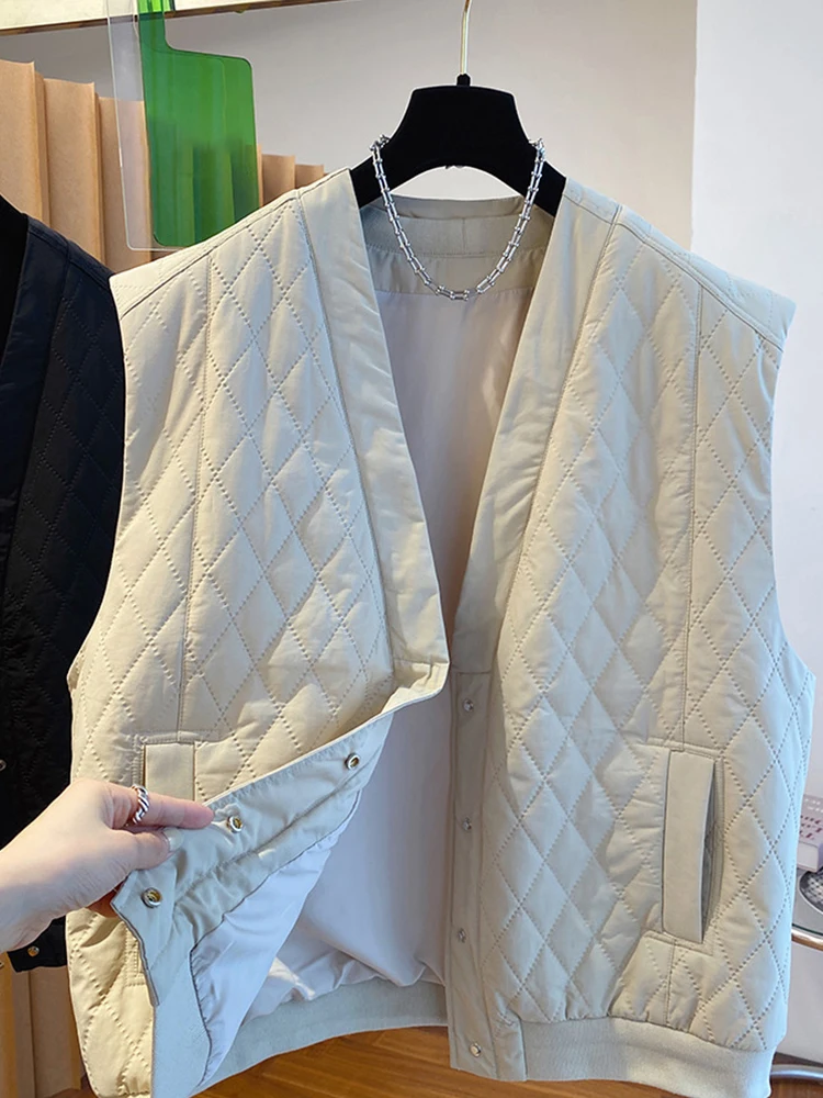Lightweight down Cotton Vest Women's Svel Quilted Diamond Patterned Vest Top High-End European Winter Outerwear
Lightweight down Cotton Vest Women's Svel Quilted Diamond Patterned Vest Top High-End European Winter Outerwear