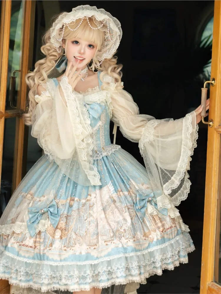 A new style of fashionable and classical-styled dress
A new style of fashionable and classical-styled dress