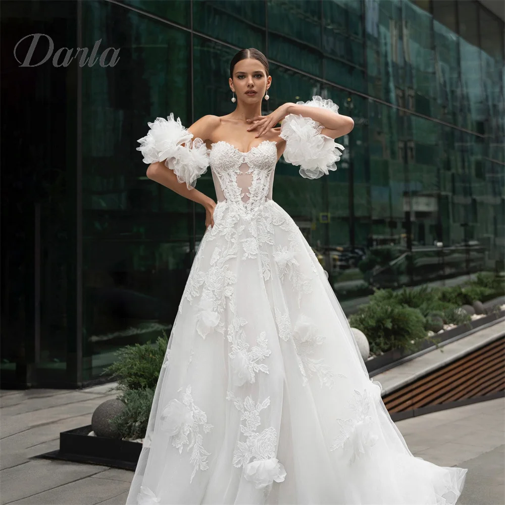 Darla Customized Embroidery Off The Shoudler A-LineWedding Dress Appliques Sweetheart Elegant Sweep Train Charming Lace Flower
Darla Customized Embroidery Off The Shoudler A-LineWedding Dress Appliques Sweetheart Elegant Sweep Train Charming Lace Flower