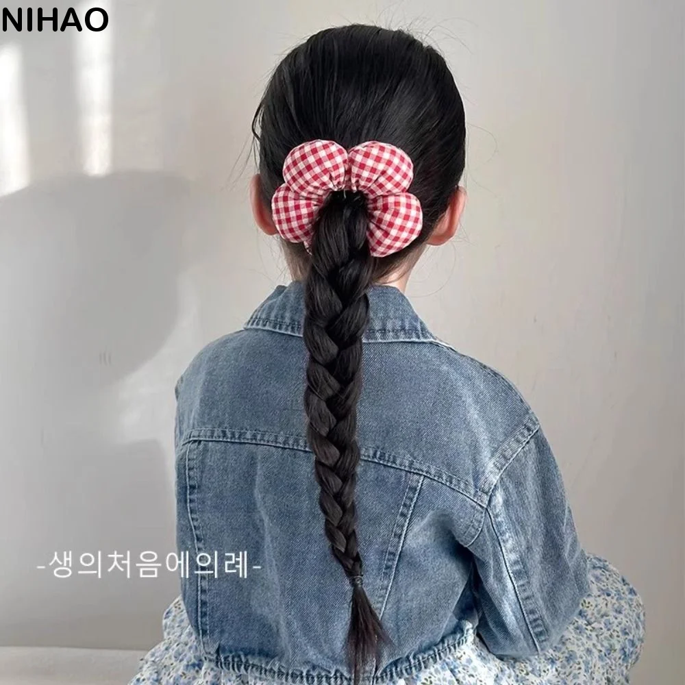 Flower Shape Children's Flower Scrunchies Cotton Filled Cloth Large Hair Scrunchies Sponge Ponytail Holder Exaggerated Hair Ring
Flower Shape Children's Flower Scrunchies Cotton Filled Cloth Large Hair Scrunchies Sponge Ponytail Holder Exaggerated Hair Ring