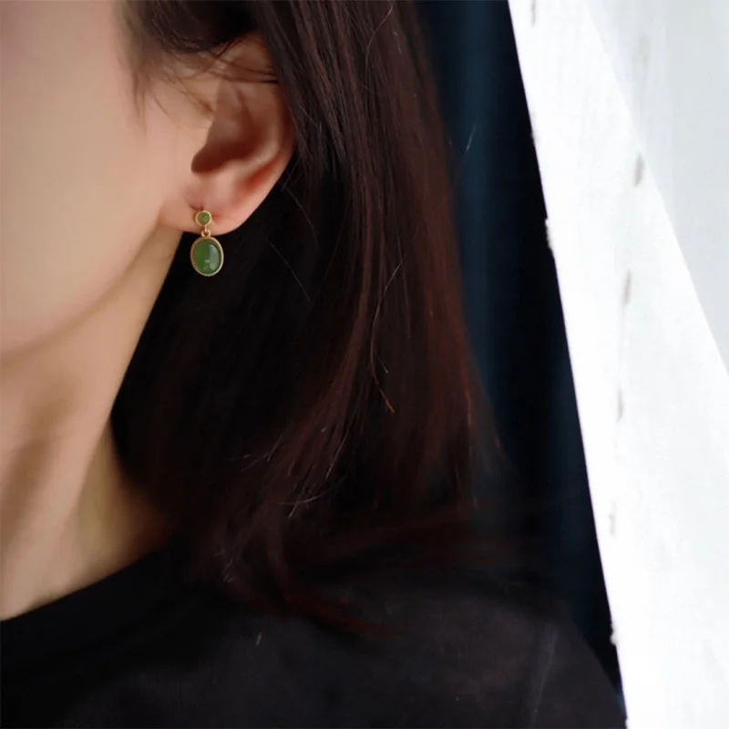Natural Eggshell S925 Sterling Silver Light Luxury Women'S Earrings Jasper Studs
Natural Eggshell S925 Sterling Silver Light Luxury Women'S Earrings Jasper Studs