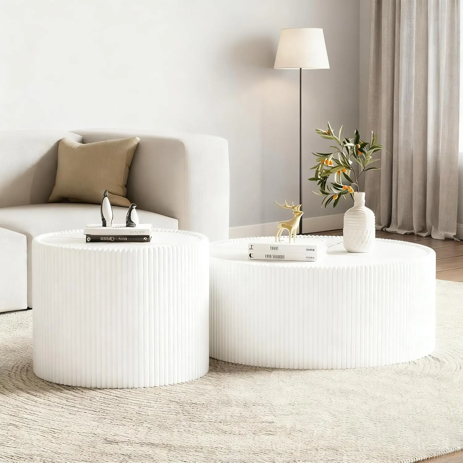 Комплект круглых журнальных столиков: белый стол-барабан 75 см и белый журнальный столик 45 см, 2 предмета для гостиной, на заказ
Комплект круглых журнальных столиков: белый стол-барабан 75 см и белый журнальный столик 45 см, 2 предмета для гостиной, на заказ