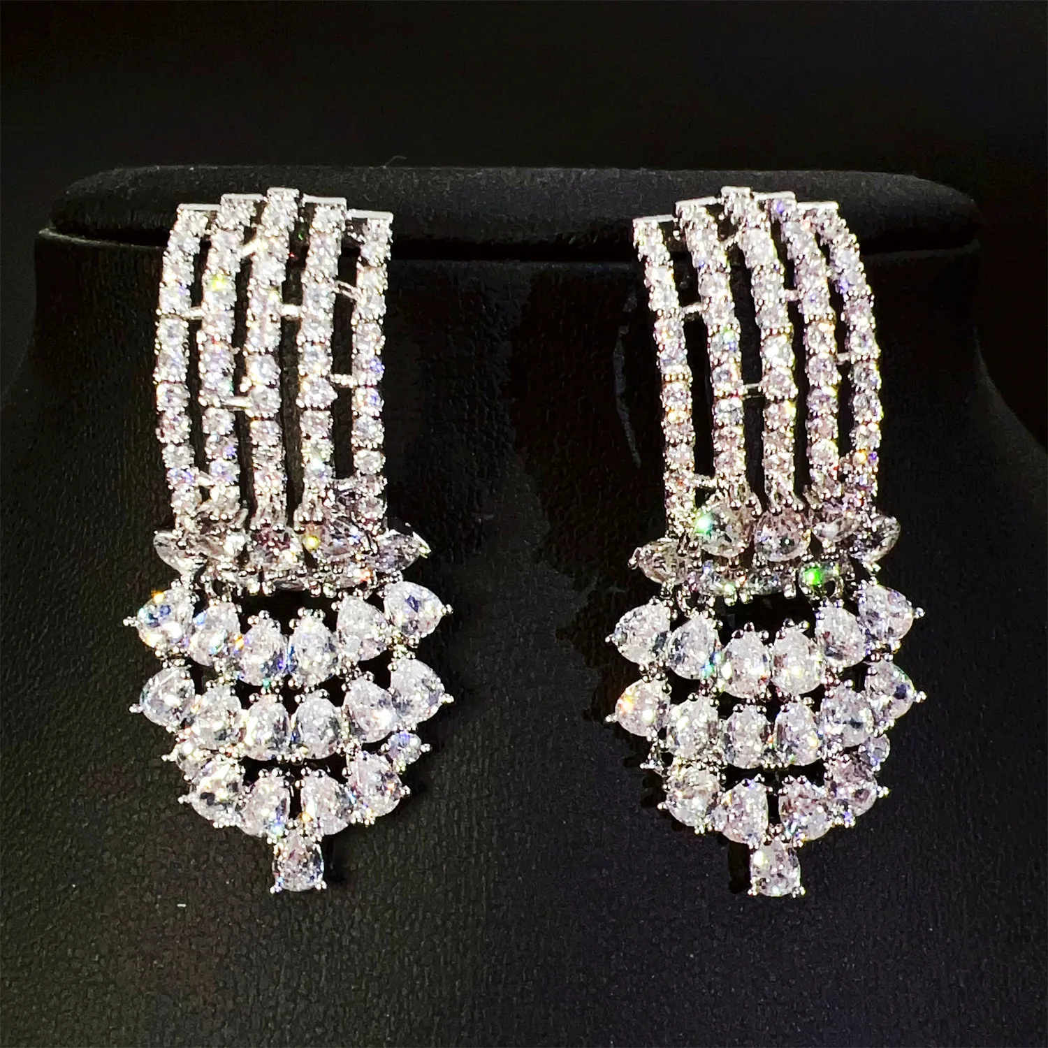 Silver Color Zircon Earrings Women Wedding Bride Dinner Party Gown Jewelry Anniversary Gift Female
Silver Color Zircon Earrings Women Wedding Bride Dinner Party Gown Jewelry Anniversary Gift Female