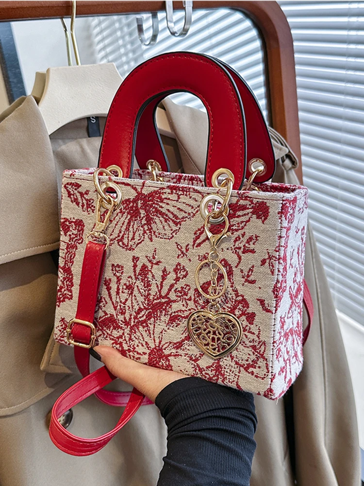 Niche Design Handheld Concubine Bag Trendy High Beauty Women's Bag 2024 New Fashion Versatile One Shoulder Crossbody Bag
Niche Design Handheld Concubine Bag Trendy High Beauty Women's Bag 2024 New Fashion Versatile One Shoulder Crossbody Bag