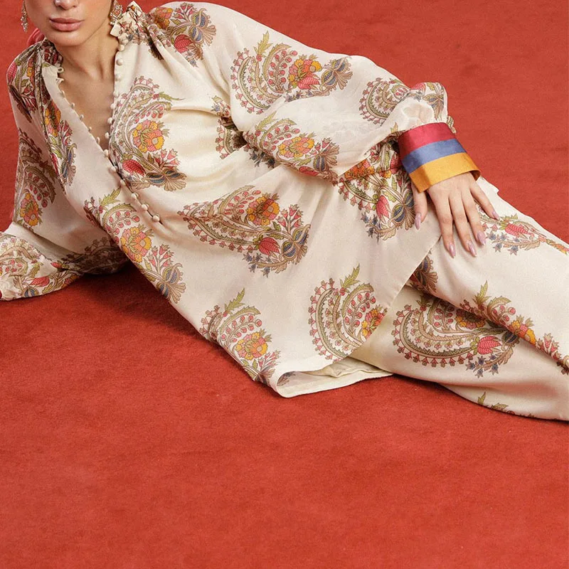 2024 Autumn New Pattern Printed Women's Sets Casual V Neck Lantern Sleeve Top and Long Pants Suit Elegant Loose Commuter Outfits
2024 Autumn New Pattern Printed Women's Sets Casual V Neck Lantern Sleeve Top and Long Pants Suit Elegant Loose Commuter Outfits