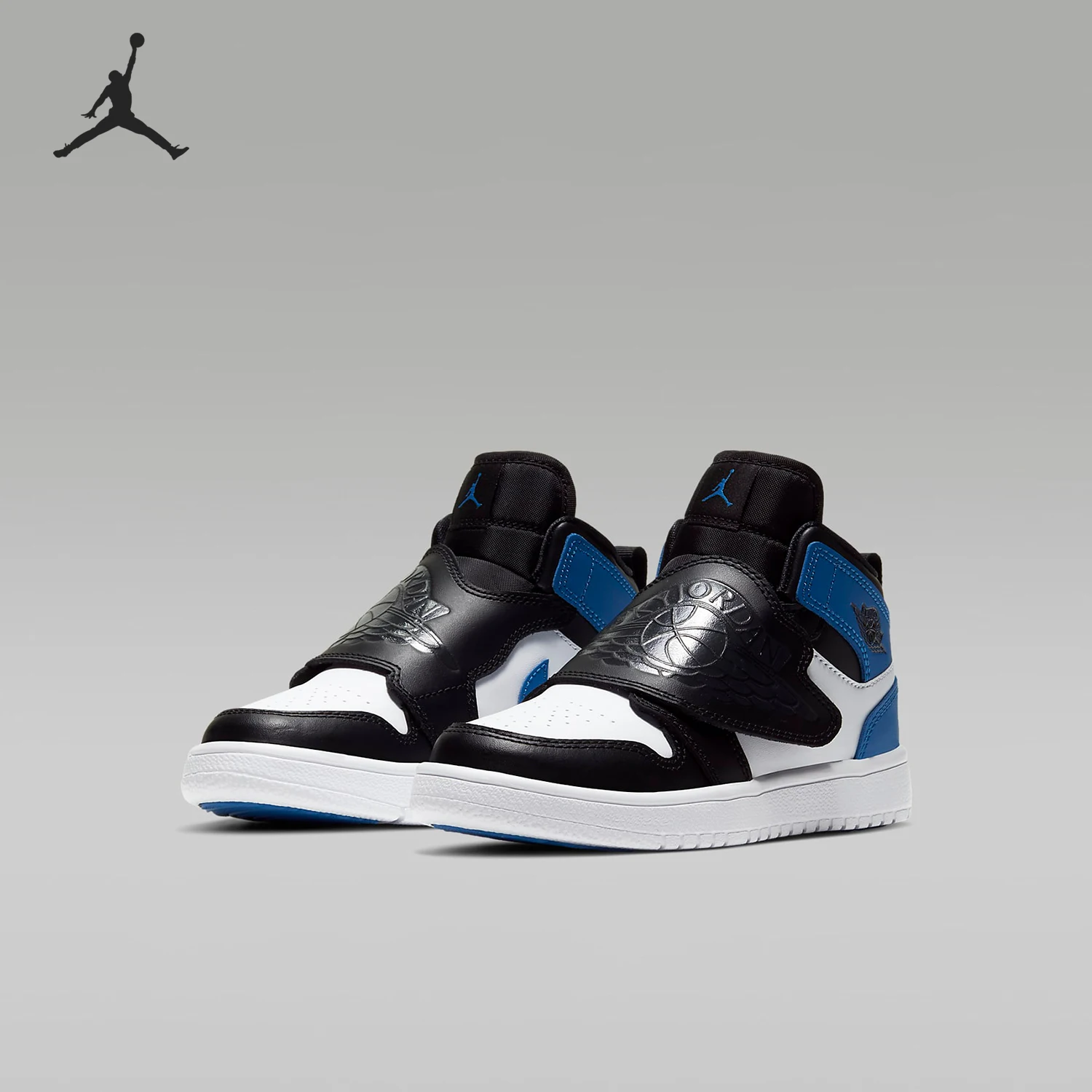 Nike Authentic Jordan Kids Mid-Top Basketball Shoes BQ7197-115
Nike Authentic Jordan Kids Mid-Top Basketball Shoes BQ7197-115