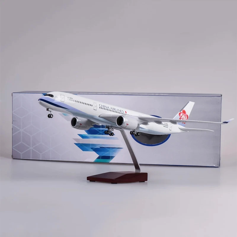 47CM 1/142 Scale Airplane Airbus A350 Taiwan China Airline Model W Light Landing Gear Diecast Plastic Resin Plane Collection
47CM 1/142 Scale Airplane Airbus A350 Taiwan China Airline Model W Light Landing Gear Diecast Plastic Resin Plane Collection