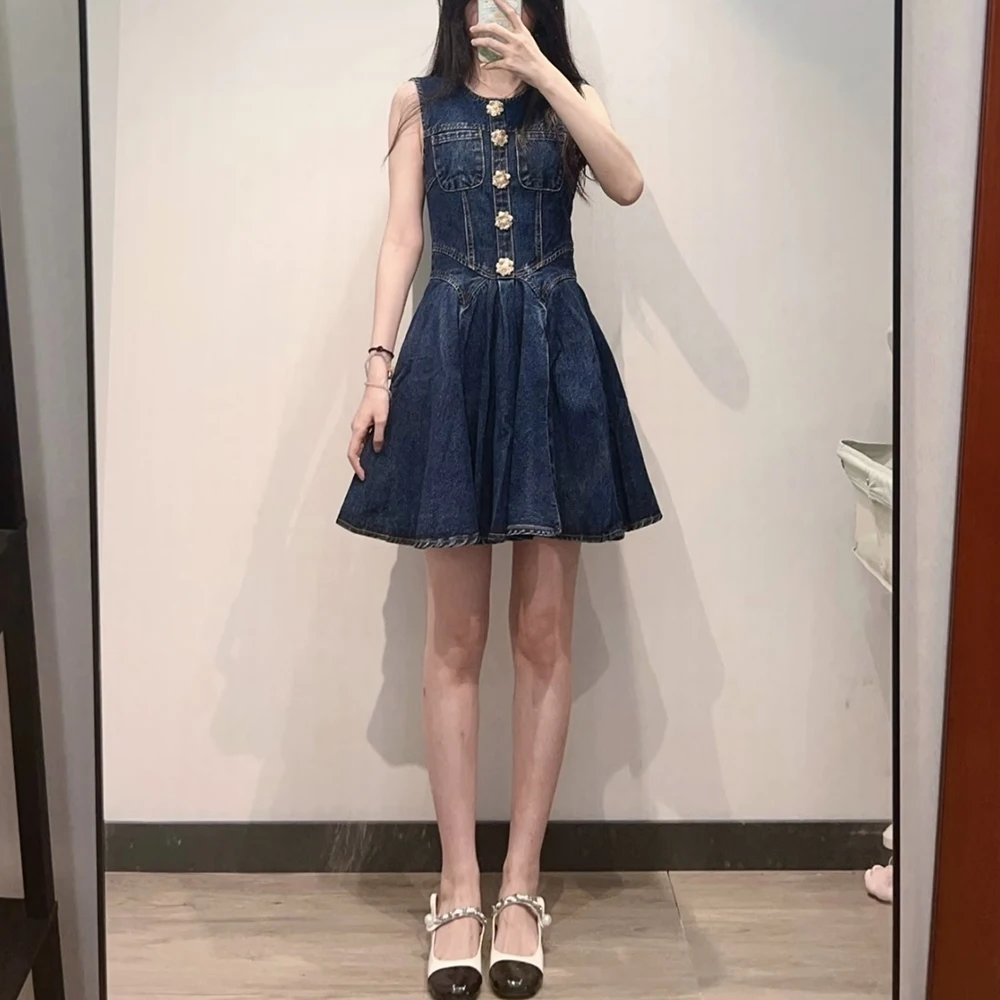Cotton Blend Women's Dress Y2K Diamond-Studded Button-Up Waist-Cinched Slim-Fit Elegant Sleeveless Dress for Work 2025 Fall New
Cotton Blend Women's Dress Y2K Diamond-Studded Button-Up Waist-Cinched Slim-Fit Elegant Sleeveless Dress for Work 2025 Fall New