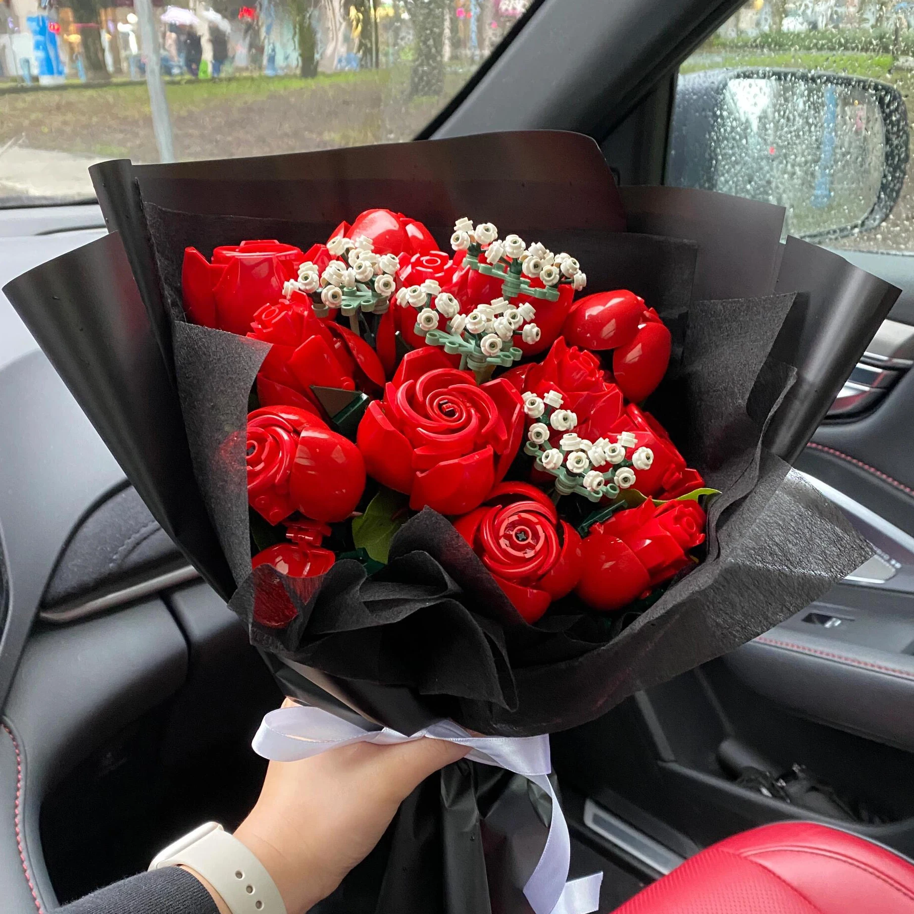 822pcs romantic rose bouquet building blocks creative home desk plant decoration ornaments assembly building blocks brick toys b
822pcs romantic rose bouquet building blocks creative home desk plant decoration ornaments assembly building blocks brick toys b