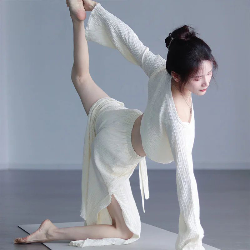 2026 New Solid Color Yoga Outfit Loose Casual Set Crop Top with Waist Cutout High Waist Tie Long Pants Comfortable Activewear
2026 New Solid Color Yoga Outfit Loose Casual Set Crop Top with Waist Cutout High Waist Tie Long Pants Comfortable Activewear