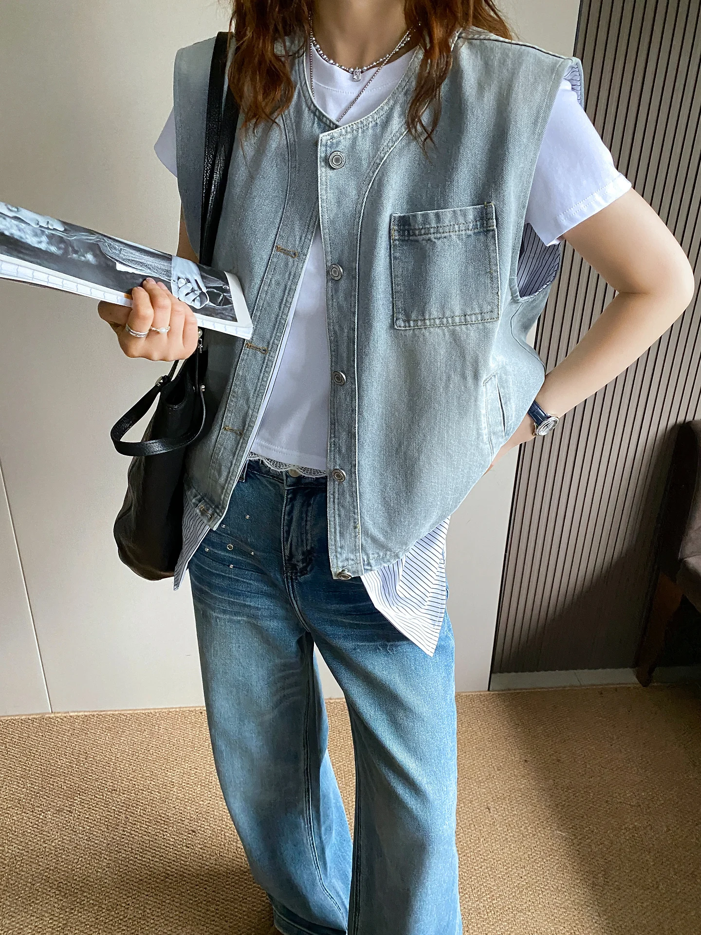 Spring New Loose Denim Vest Women's oulder Patchwork Stripe Two-Piece Jaet Outerwear Simple Sle ort Length Warmth
Spring New Loose Denim Vest Women's oulder Patchwork Stripe Two-Piece Jaet Outerwear Simple Sle ort Length Warmth