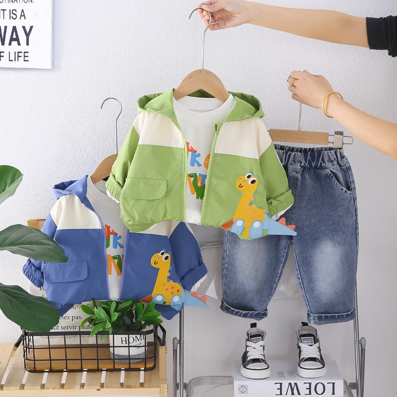 Новая весенне-осенняя одежда для маленьких мальчиков, детская куртка с капюшоном для девочек, футболка, брюки, 3 шт./компл., повседневный костюм для младенцев, детские спортивные костюмы
Новая весенне-осенняя одежда для маленьких мальчиков, детская куртка с капюшоном для девочек, футболка, брюки, 3 шт./компл., повседневный костюм для младенцев, детские спортивные костюмы