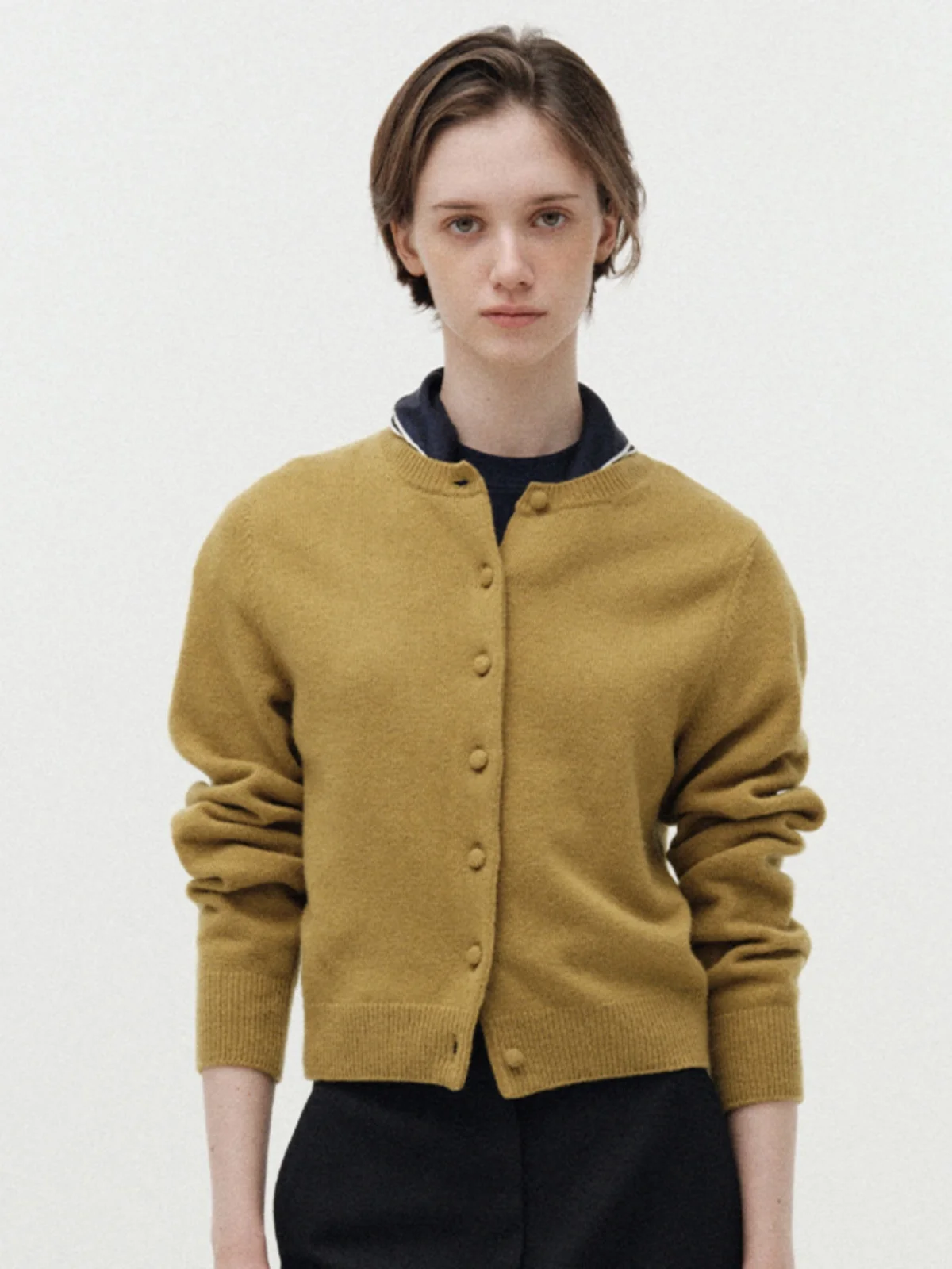 Ele Knitted Woolen Cardigan Women's Autumn Winter Faion Commute Sle High-End Feeling Long Sve round Ne Swe...
Ele Knitted Woolen Cardigan Women's Autumn Winter Faion Commute Sle High-End Feeling Long Sve round Ne Swe...