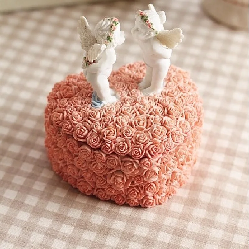 European Home Decor Wedding Gift Jewelry Storage Box, Heart-Shaped Rose Creative Angel Jewelry Box
European Home Decor Wedding Gift Jewelry Storage Box, Heart-Shaped Rose Creative Angel Jewelry Box