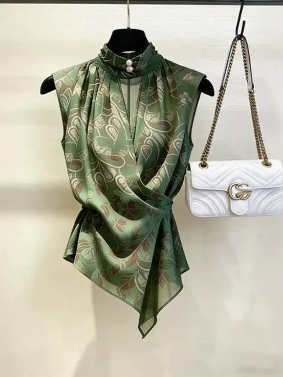 Elegant Unique Design Green Print Shirt Women's Fashionable Summer New Style Slim Fit round Neck Mid-Length Casual Blouse
Elegant Unique Design Green Print Shirt Women's Fashionable Summer New Style Slim Fit round Neck Mid-Length Casual Blouse