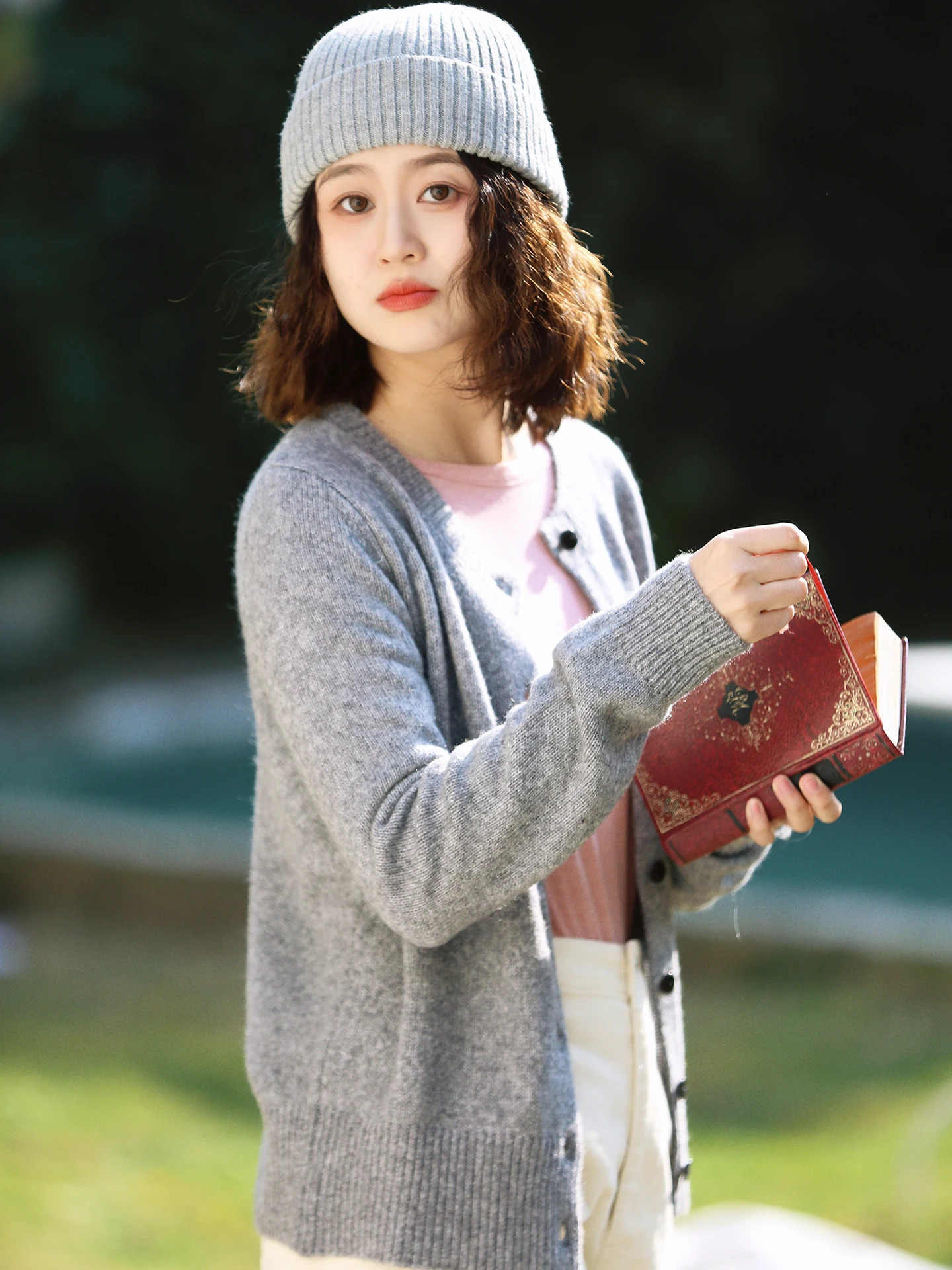 Женский кардиган Hua Ji C43 с круглым вырезом, свободного кроя, из смесовой шерсти, весна 2026, новинка, повседневный стиль
Женский кардиган Hua Ji C43 с круглым вырезом, свободного кроя, из смесовой шерсти, весна 2026, новинка, повседневный стиль