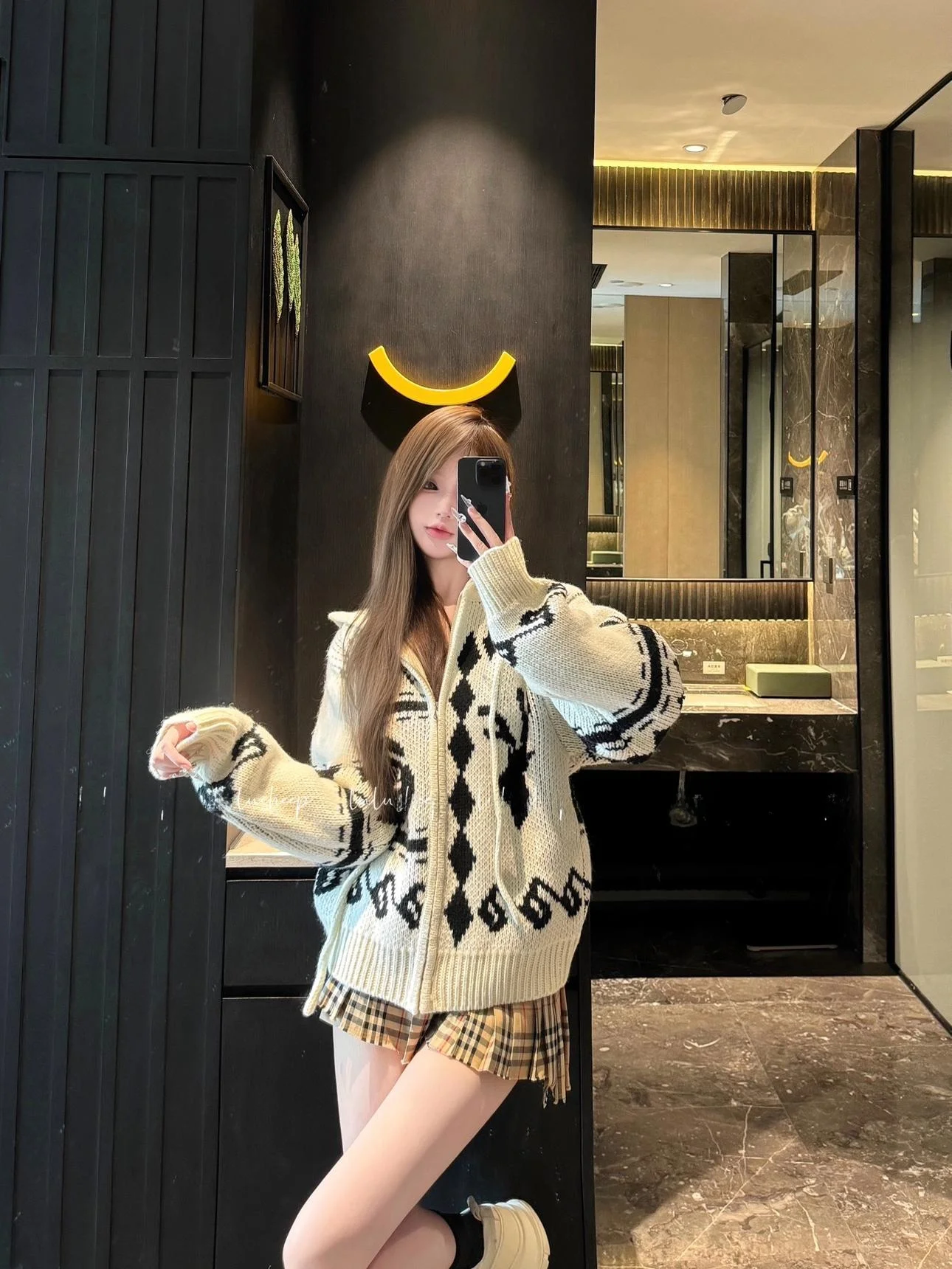 Seoul Fair Island Rose Deer Embroidered Knitted Open Cardigan Women's Trendy High-End Heavyweight Sweater Jacket Cotton 100%
Seoul Fair Island Rose Deer Embroidered Knitted Open Cardigan Women's Trendy High-End Heavyweight Sweater Jacket Cotton 100%