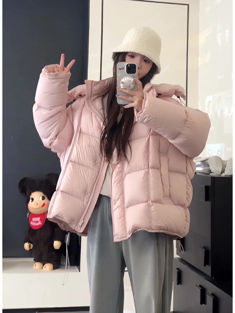 Soft Wind Puff Style White Duck down Jacket Winter New Thickened Hooded Women's Fashionable Coat Warm Long Sleeve Zipper Closure
Soft Wind Puff Style White Duck down Jacket Winter New Thickened Hooded Women's Fashionable Coat Warm Long Sleeve Zipper Closure