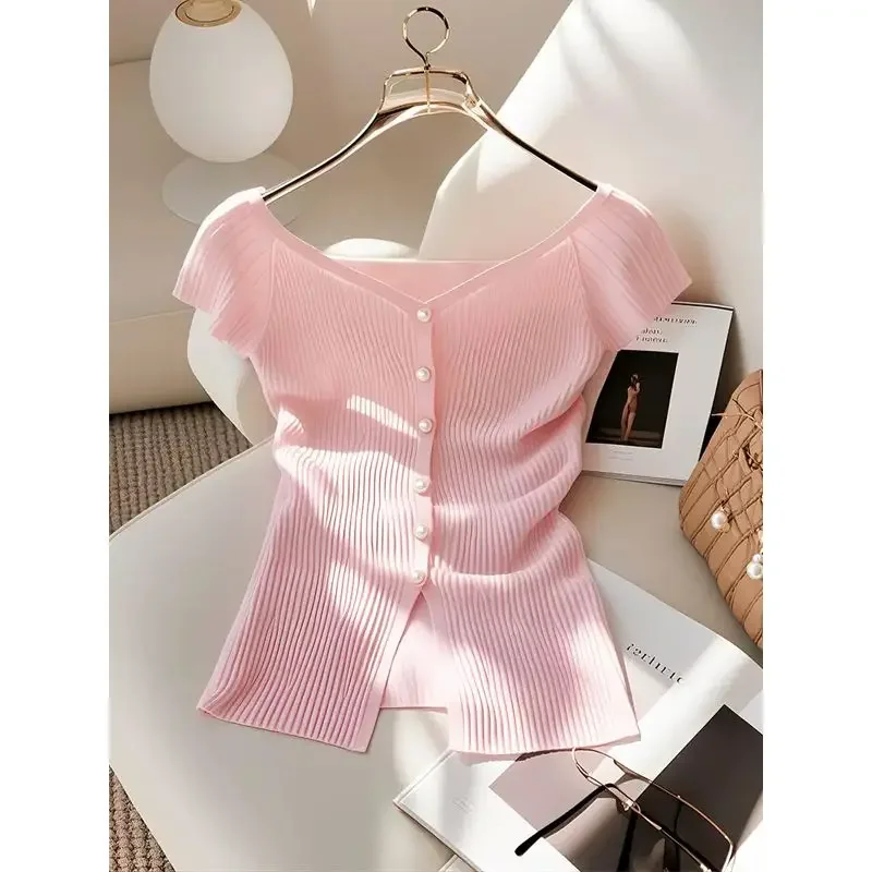 Популярная в этом году красивая розовая трикотажная футболка с короткими рукавами для женщин летом — уникальная и красивая.
Популярная в этом году красивая розовая трикотажная футболка с короткими рукавами для женщин летом — уникальная и красивая.