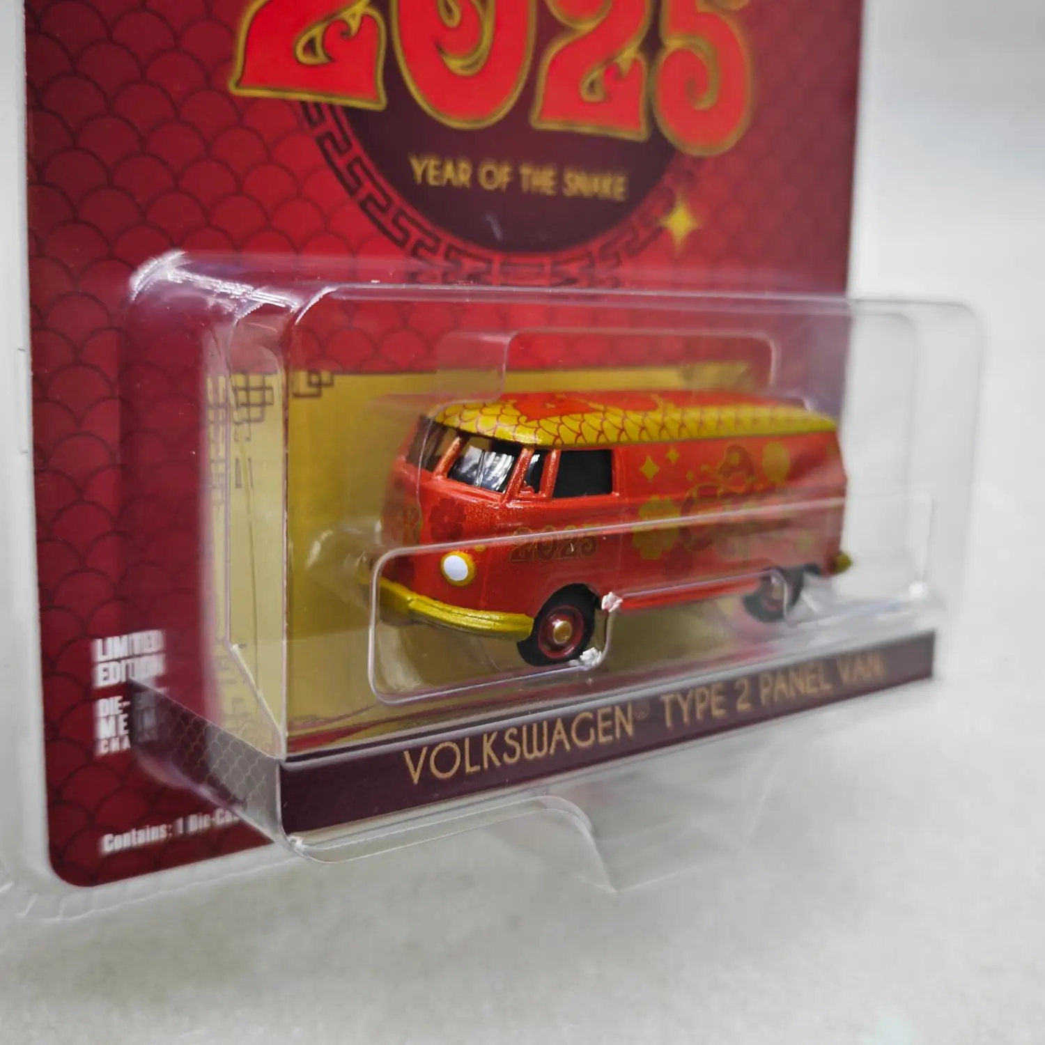 1:64 Volkswagen T2 коробка грузовика (ван) - китайский зодиак 2025 год змеи 30531 усовершенствованная модель автомобиля, коллекционные предметы 
1:64 Volkswagen T2 коробка грузовика (ван) - китайский зодиак 2025 год змеи 30531 усовершенствованная модель автомобиля, коллекционные предметы