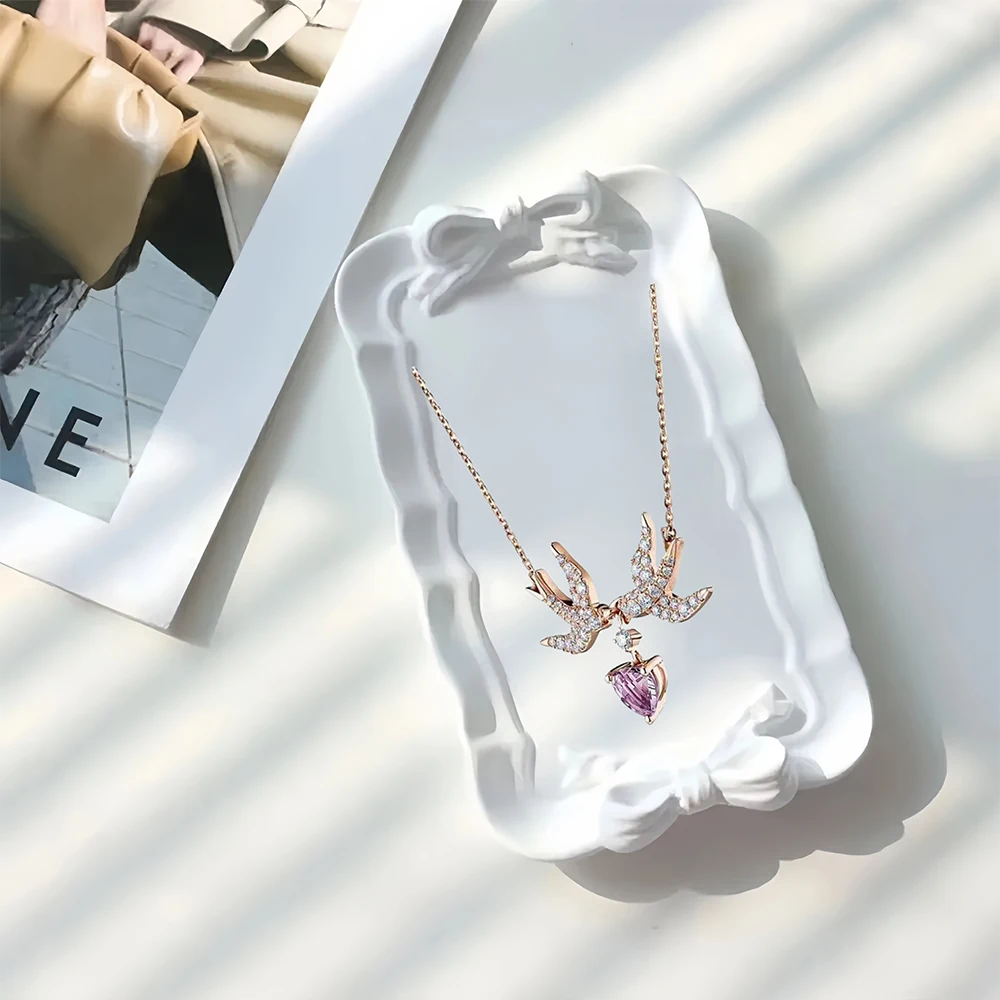 2025 Hot Selling Brand Women's Necklace Fashionable, Simple, Luxurious Jewelry Suitable for Gifting To Friends
2025 Hot Selling Brand Women's Necklace Fashionable, Simple, Luxurious Jewelry Suitable for Gifting To Friends
