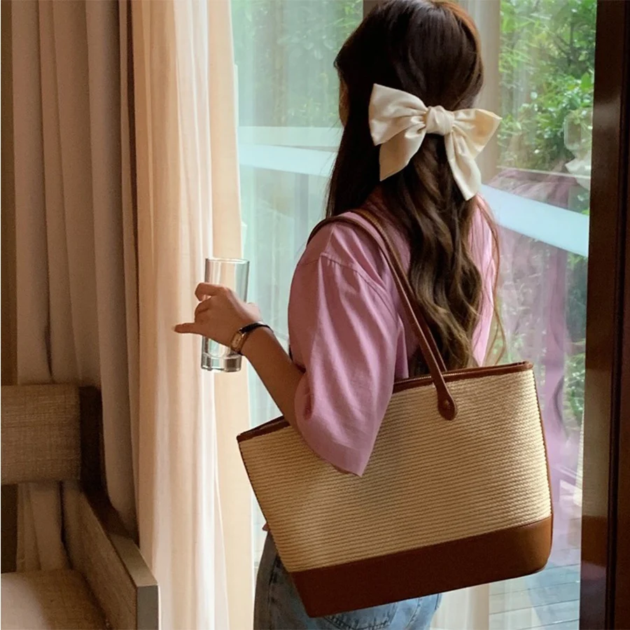 pu+Straw bag women's handbag summer inswind 2026 new beach seaside outdoor travel vacation large capacity woven shoulder bag sac
pu+Straw bag women's handbag summer inswind 2026 new beach seaside outdoor travel vacation large capacity woven shoulder bag sac