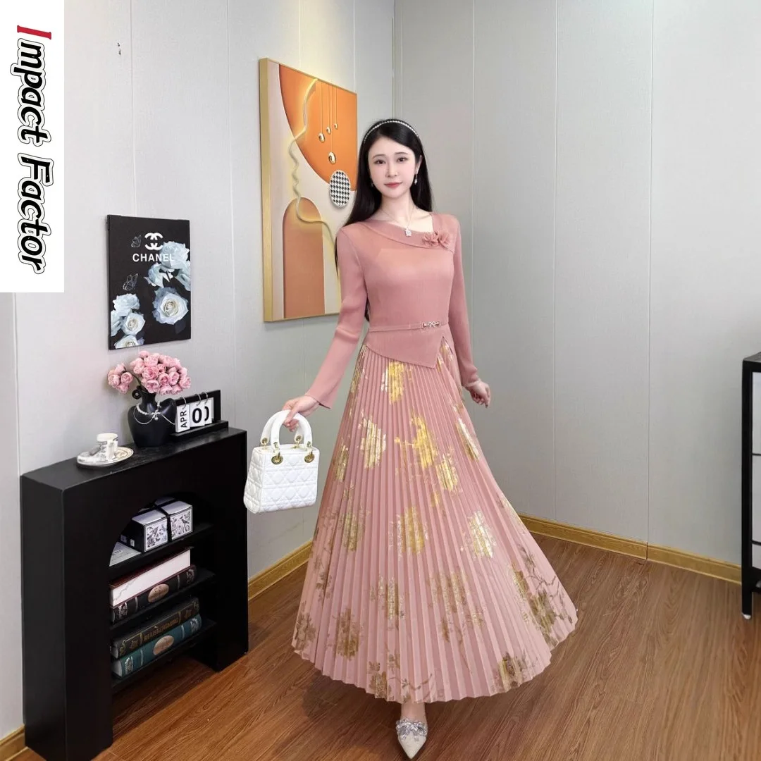 Miyake 2025 New Oblique Collar Heavy Industry Bronzing Pleated Long Dress Retro Elegant Temperament Thin Long Dress
Miyake 2025 New Oblique Collar Heavy Industry Bronzing Pleated Long Dress Retro Elegant Temperament Thin Long Dress