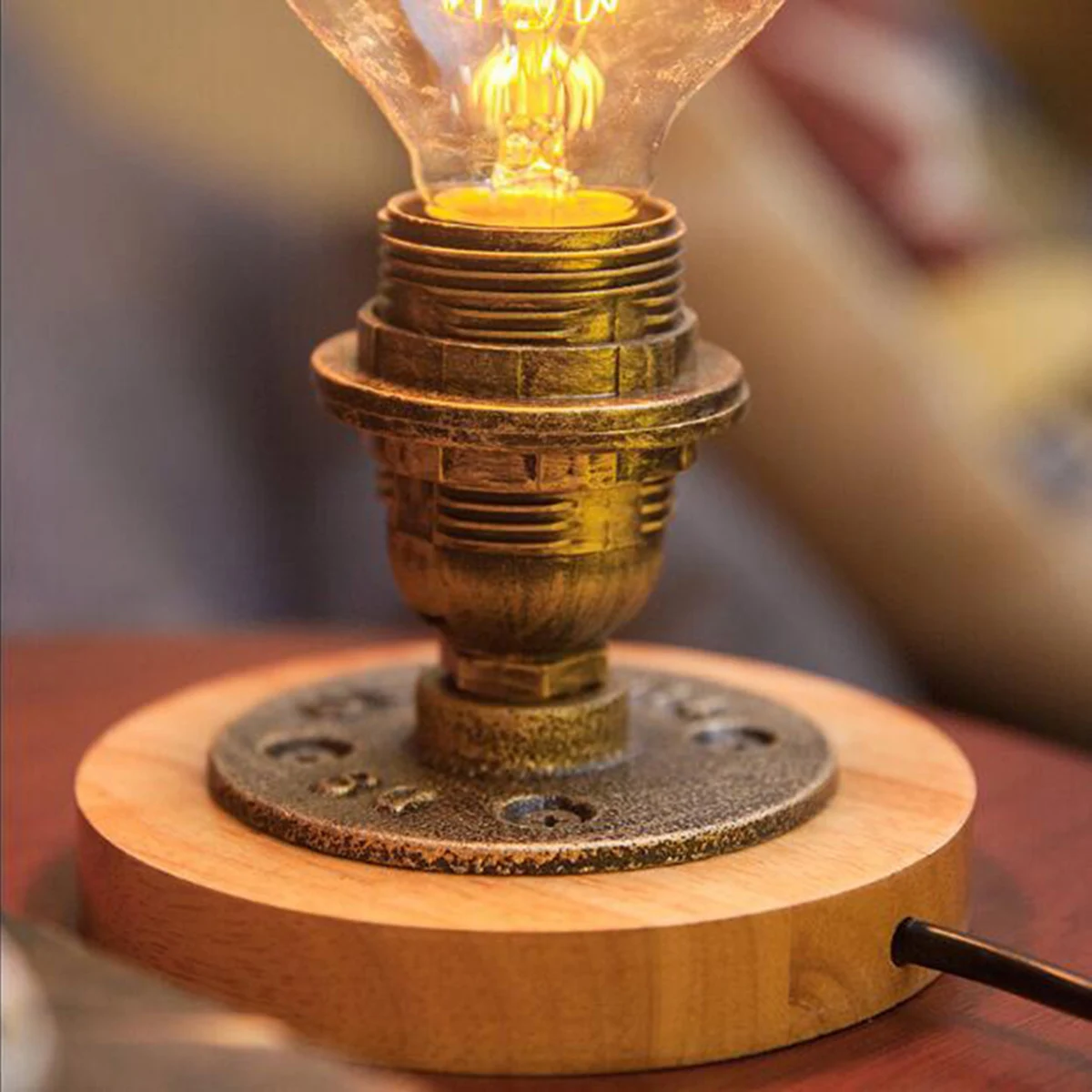 Retro Night Light Mini Desk Lamp Durable European Bedside Lamp Industrial Table Light For Bedroom Home Decor Suitable
Retro Night Light Mini Desk Lamp Durable European Bedside Lamp Industrial Table Light For Bedroom Home Decor Suitable