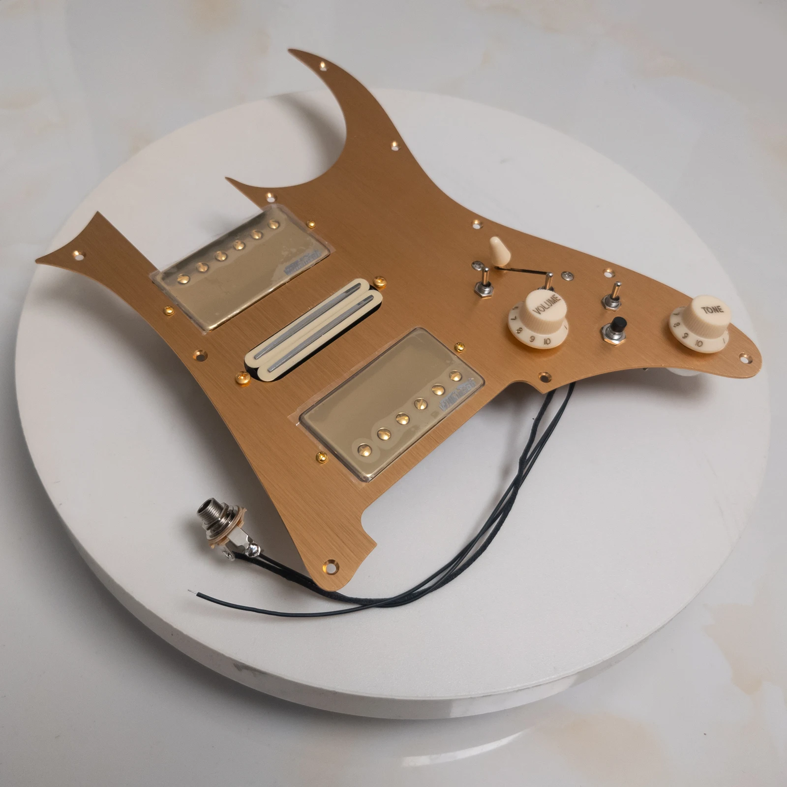 Guitar Prewired Loaded Aluminum Pickguard with Coil Splitting HSH Alnico 5 Humbucking Pickups Set for RG Electric Guitars
Guitar Prewired Loaded Aluminum Pickguard with Coil Splitting HSH Alnico 5 Humbucking Pickups Set for RG Electric Guitars