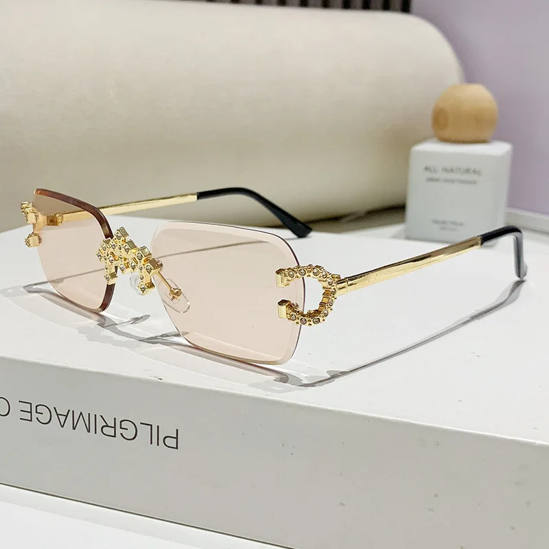 Fashion Rimless Sunglasses Women Men Luxury Rectangular Vintage Gradient Sun Glasses Ladies Travel Sunshades Driving Eyewear
Fashion Rimless Sunglasses Women Men Luxury Rectangular Vintage Gradient Sun Glasses Ladies Travel Sunshades Driving Eyewear