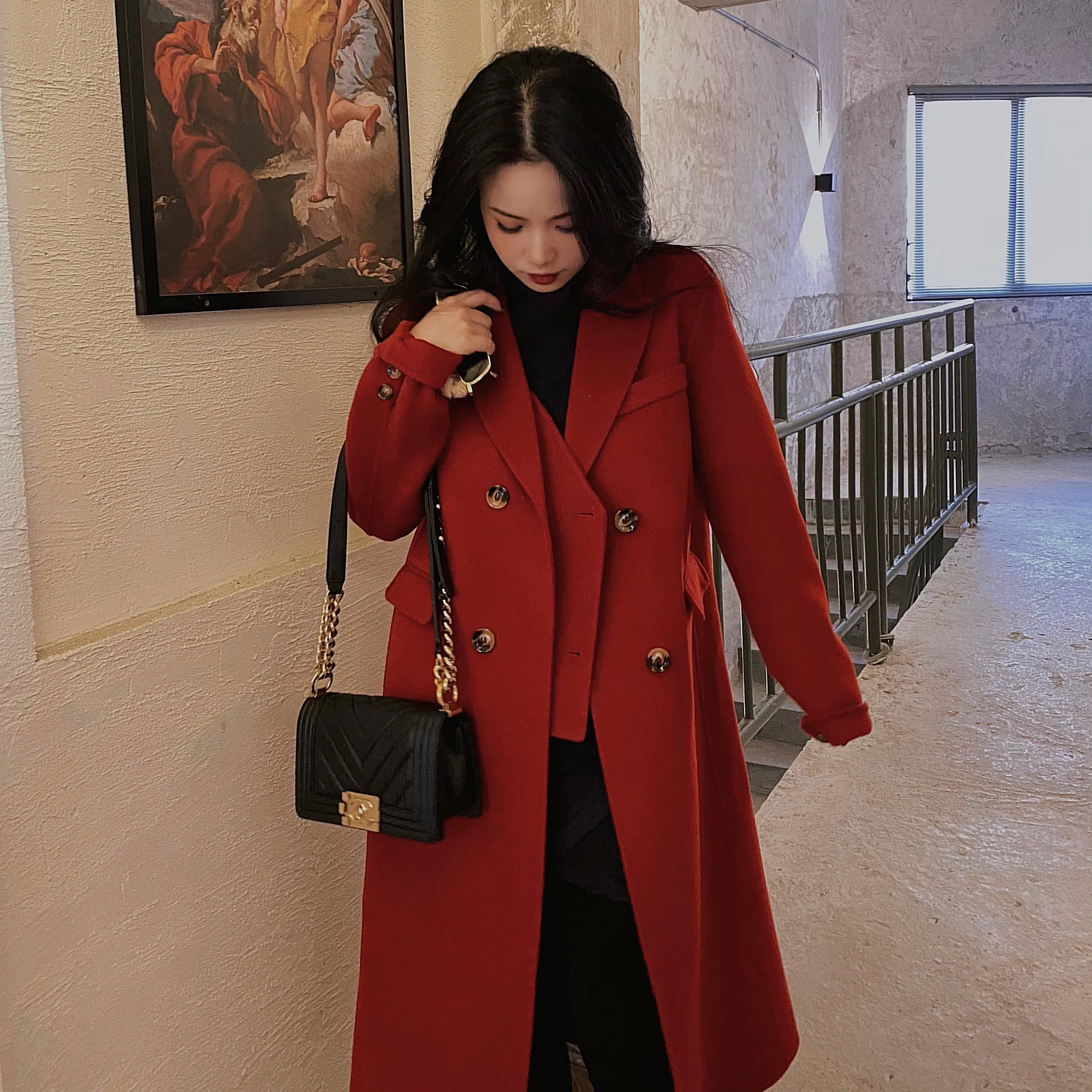Red Double-Faced Woolen Camere Coat for Women Autumn Winter Medium-Length Tailored Sle Gunlo Lapel Handmade Suit
Red Double-Faced Woolen Camere Coat for Women Autumn Winter Medium-Length Tailored Sle Gunlo Lapel Handmade Suit