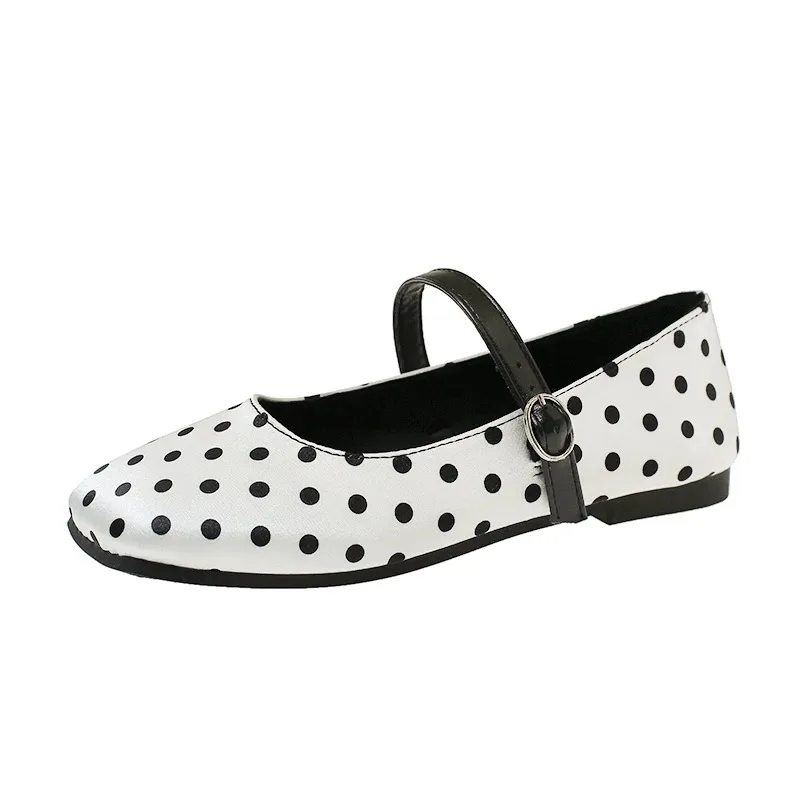 Polka Dot Mary Jane Women's Shoes Square Headed Single 2026 New Fashion Buckle Flat Women Shoes
Polka Dot Mary Jane Women's Shoes Square Headed Single 2026 New Fashion Buckle Flat Women Shoes