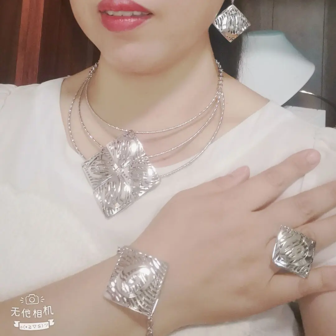 Women Jewelry Set Latest Gold Plated Brazilian Style Handmade Luxury Necklaces Wedding Party Holiday Gifts Jewelry FHK13619
Women Jewelry Set Latest Gold Plated Brazilian Style Handmade Luxury Necklaces Wedding Party Holiday Gifts Jewelry FHK13619