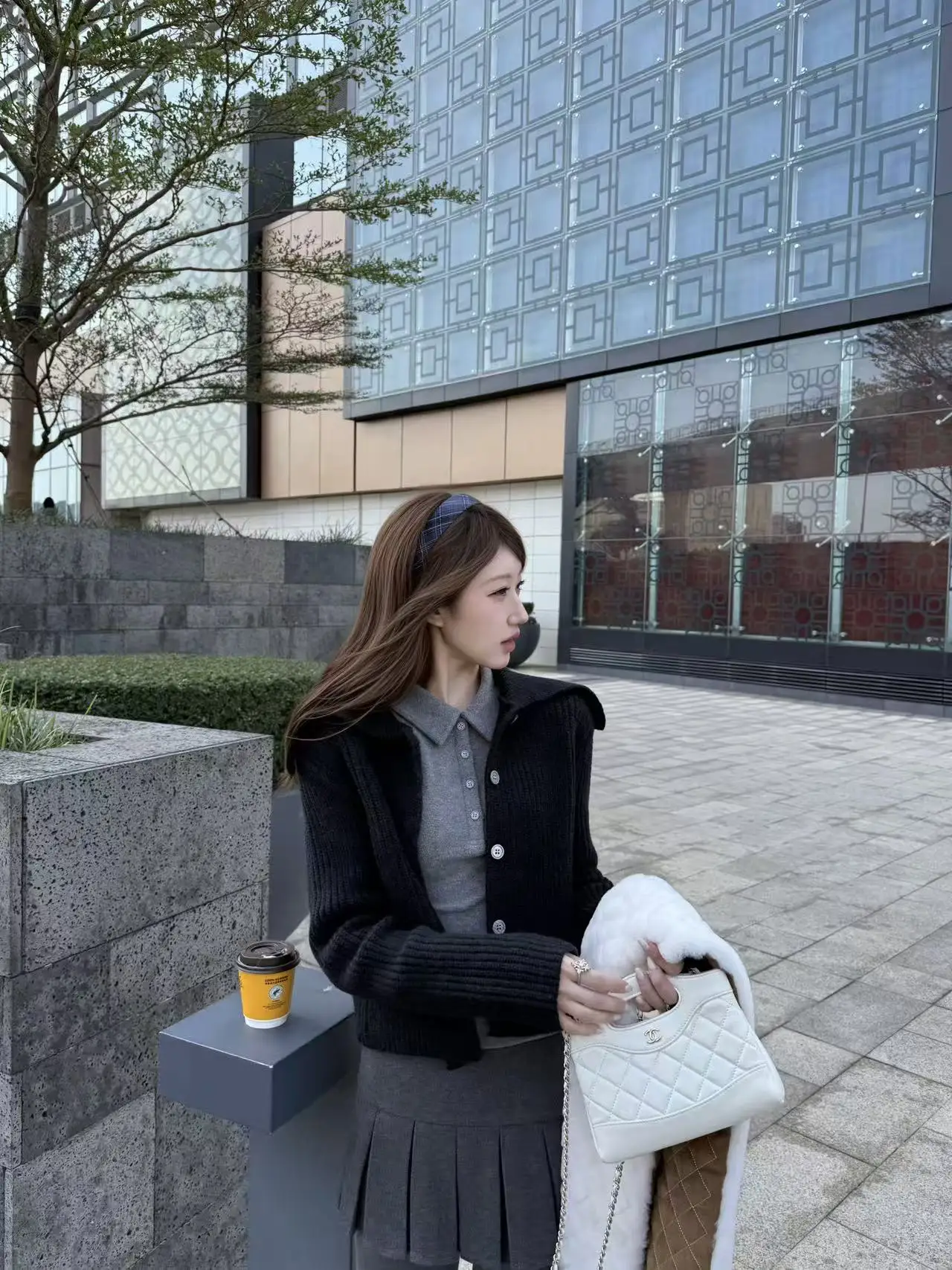 Thiened Knitted Sweater for Women with Collar ort Sle Warm Winter Outerwear mat Design Long Sve Button Closure
Thiened Knitted Sweater for Women with Collar ort Sle Warm Winter Outerwear mat Design Long Sve Button Closure