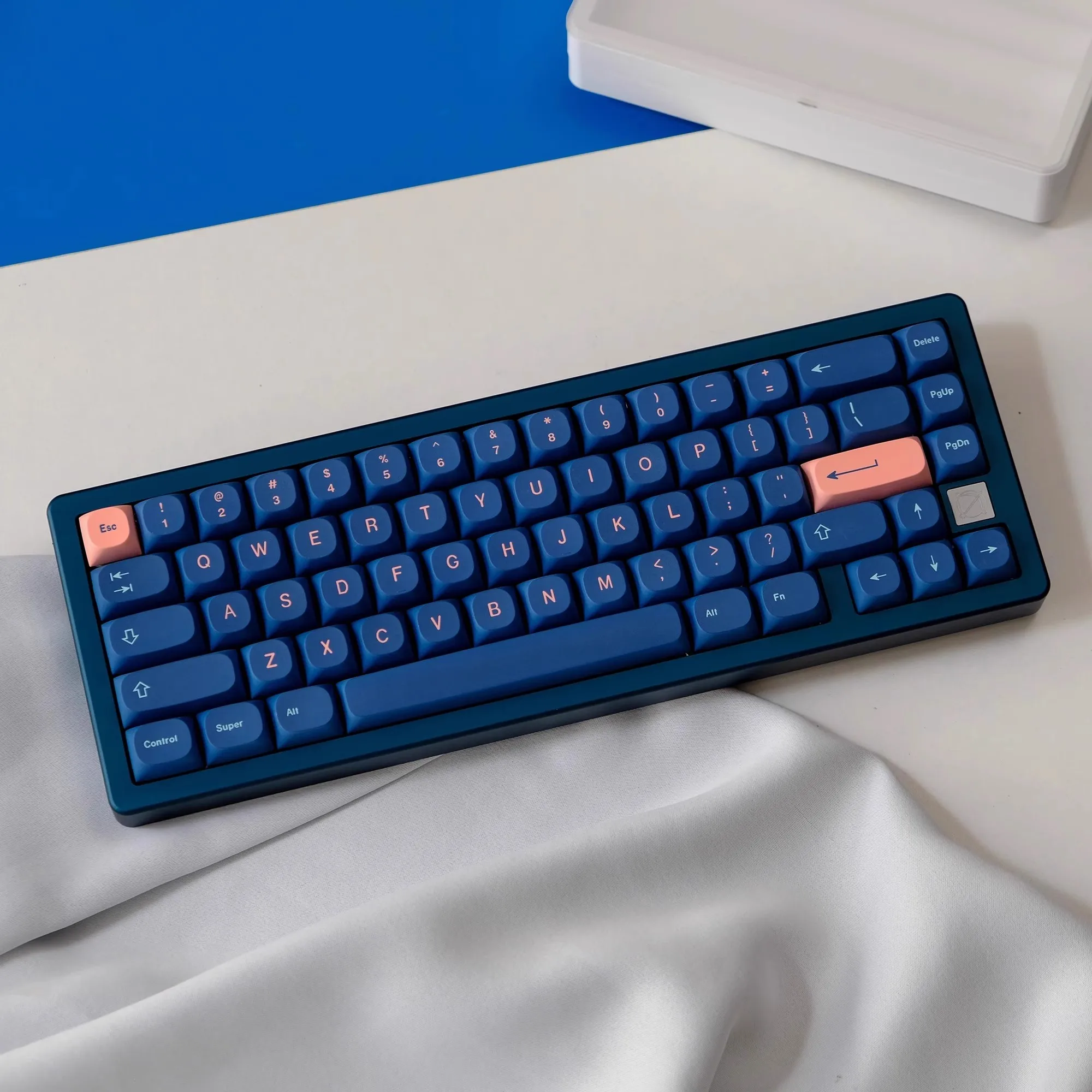 1 комплект GMK Firefly Keycaps PBT 5-сторонние колпачки для клавиш с красителем MA Profile Keycap для клавиатуры MX Switch Wooting 65 68 K75 F99 F87
1 комплект GMK Firefly Keycaps PBT 5-сторонние колпачки для клавиш с красителем MA Profile Keycap для клавиатуры MX Switch Wooting 65 68 K75 F99 F87