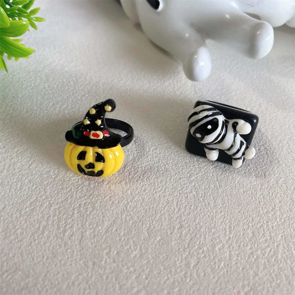 2 Piece Halloween Pumpkin Mummy Ring For Woman Man Fashion Luxury Plastic Resin Rings Sets Festival Jewelry Accessories Gift
2 Piece Halloween Pumpkin Mummy Ring For Woman Man Fashion Luxury Plastic Resin Rings Sets Festival Jewelry Accessories Gift