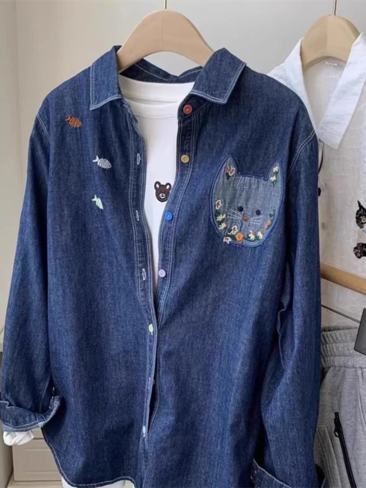 Extra Large 300 Pou Waed Embroidered Loose Men's Denim irt Trendy Brand Deep Blue Autumn Outerwear Casual Youth Faion
Extra Large 300 Pou Waed Embroidered Loose Men's Denim irt Trendy Brand Deep Blue Autumn Outerwear Casual Youth Faion