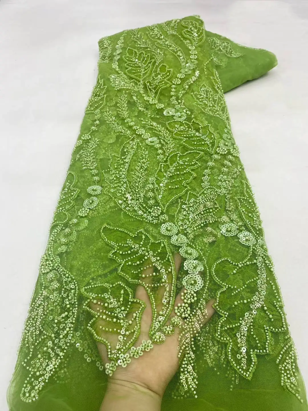 African Beaded High Quality Nigerian Sequins With Pearl Lace French Tulle Lace Fabric For Party Dress Sewing
African Beaded High Quality Nigerian Sequins With Pearl Lace French Tulle Lace Fabric For Party Dress Sewing