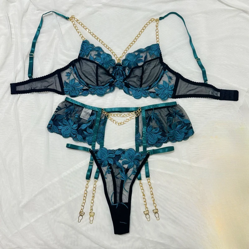 Bikini lingerie see-through embroidered mesh chain sexy swimsuit three-piece set
Bikini lingerie see-through embroidered mesh chain sexy swimsuit three-piece set