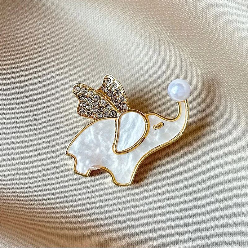Cute Dumbo Elephant Pearl Brooch Fresh Style Niche Animal Lapel Pin Fashion Accessories for Clothes Hats
Cute Dumbo Elephant Pearl Brooch Fresh Style Niche Animal Lapel Pin Fashion Accessories for Clothes Hats