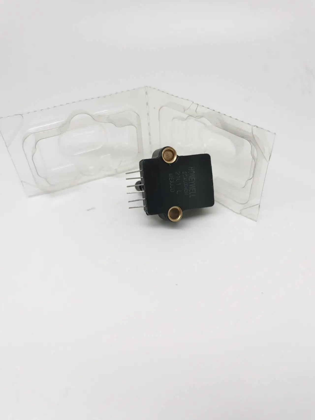 SCXL004DN Honeywell Authorized Agent Pressure Sensors New Original Fast Shipping
SCXL004DN Honeywell Authorized Agent Pressure Sensors New Original Fast Shipping