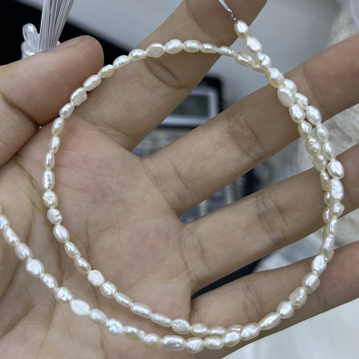 3–4mm 36cm Irregular-shaped Through-hole Beads Natural Freshwater Pearls for Jewelry Making DIY Necklaces Bracelets Accessories
3–4mm 36cm Irregular-shaped Through-hole Beads Natural Freshwater Pearls for Jewelry Making DIY Necklaces Bracelets Accessories