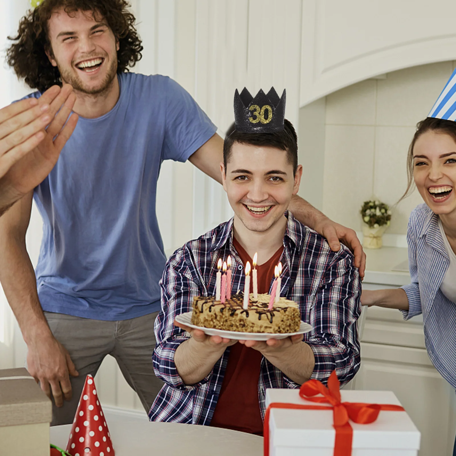 1Pcs Birthday Crown Hat Color Fade Resistant Easy Storage Maintenance Unique Decorative Cap Birthday Party Hat Party Supply
1Pcs Birthday Crown Hat Color Fade Resistant Easy Storage Maintenance Unique Decorative Cap Birthday Party Hat Party Supply