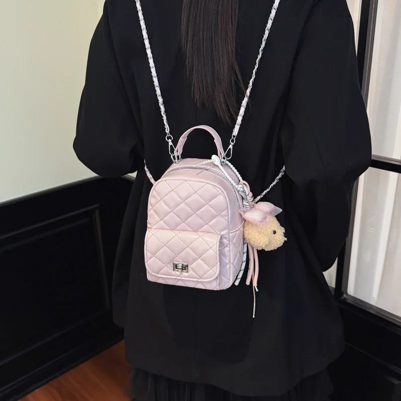 Rhombus chain small bag women's 2026 new light and casual versatile backpack student mini schoolbag
Rhombus chain small bag women's 2026 new light and casual versatile backpack student mini schoolbag