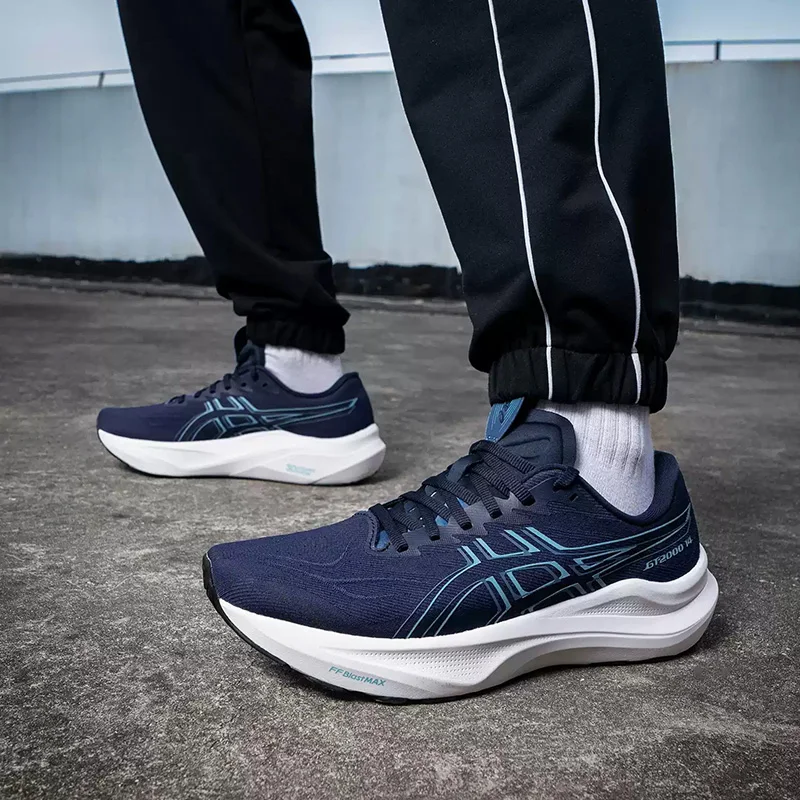 Asics running shoes for men - new model GT-2000 14 - stable support running shoes for sports activities 1011C056-402
Asics running shoes for men - new model GT-2000 14 - stable support running shoes for sports activities 1011C056-402