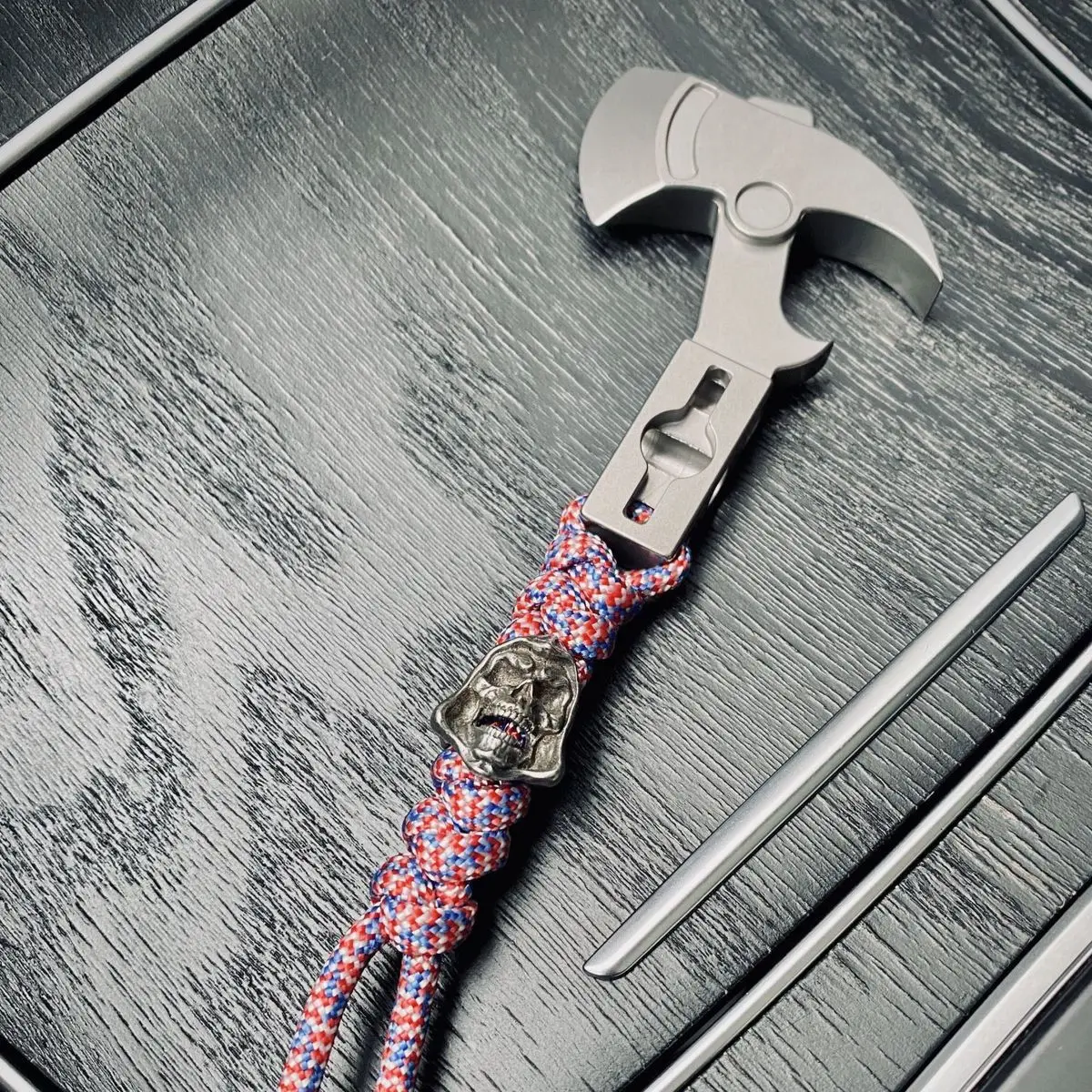 NEW Titanium Alloy Axe Integrated Axe Bottle Opener Portable EDC Tool Bottle Opener Handle Gift Collection
NEW Titanium Alloy Axe Integrated Axe Bottle Opener Portable EDC Tool Bottle Opener Handle Gift Collection