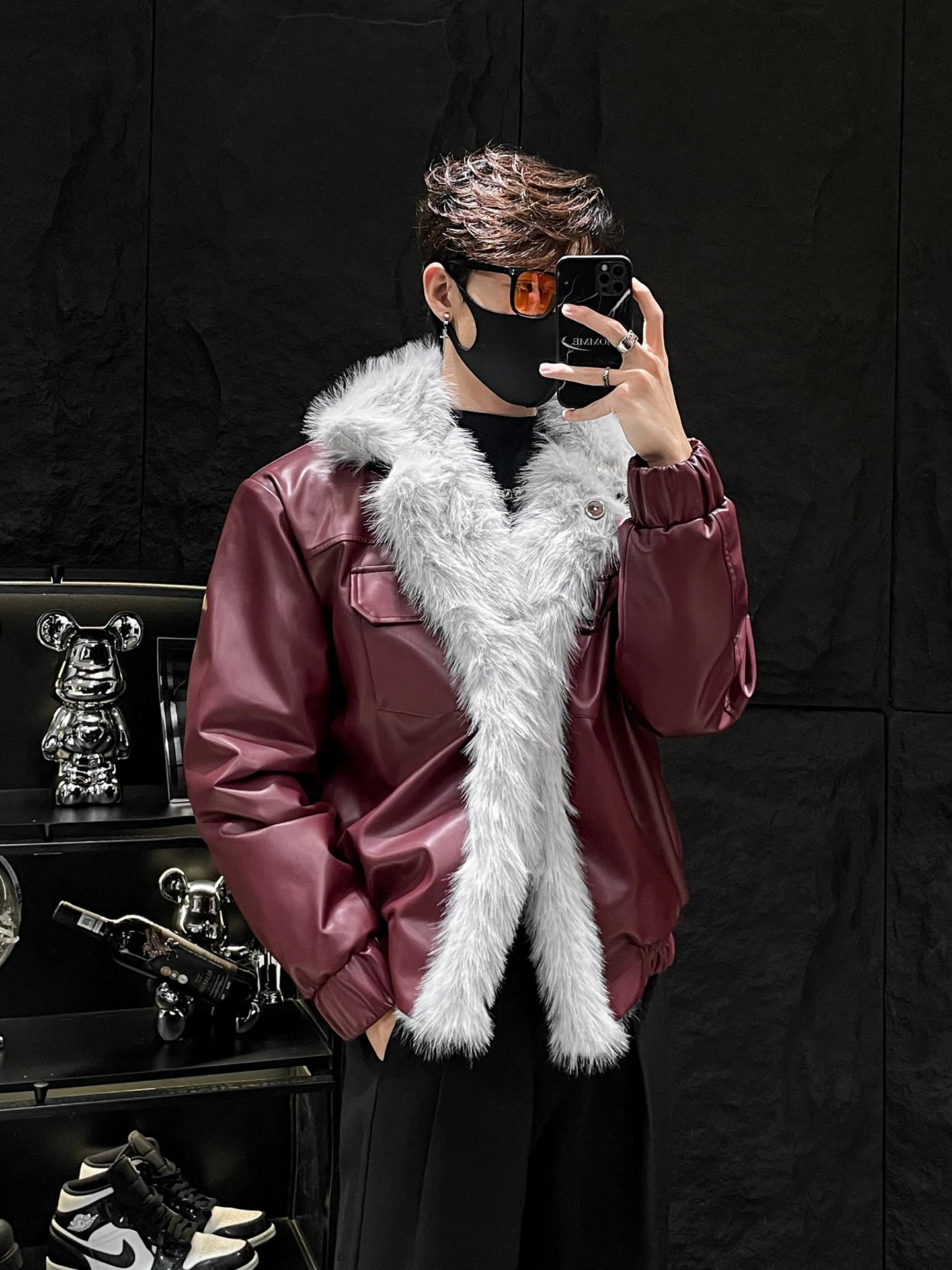 Новогодняя мужская кожаная куртка с меховым воротником цвета красного вина, теплая кожаная куртка на подкладке Zuo ang Diaojiao, повседневная верхняя одежда
Новогодняя мужская кожаная куртка с меховым воротником цвета красного вина, теплая кожаная куртка на подкладке Zuo ang Diaojiao, повседневная верхняя одежда